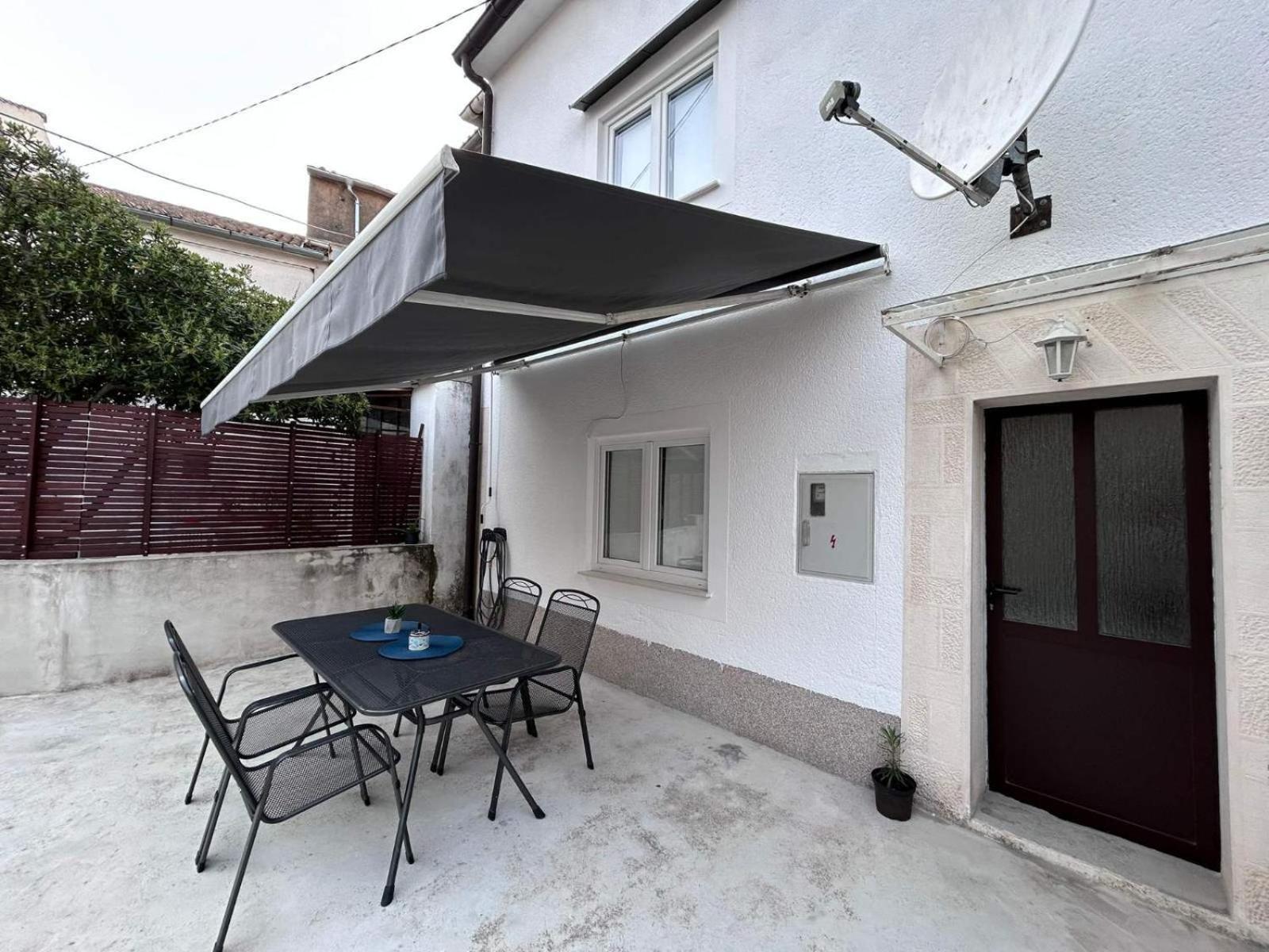 Holiday Home Omišalj Kültér fotó